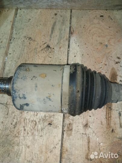 Полуось передняя левая Mercedes W169 1,7л АКПП