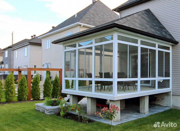 Остекление беседки качественно