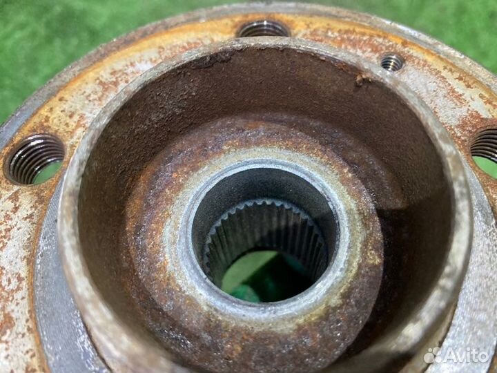 Ступица передняя Volvo S60 S80 Xc70 V70