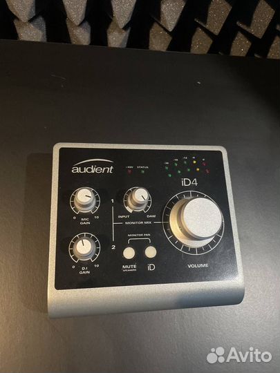 Звуковая карта Audiend Id4