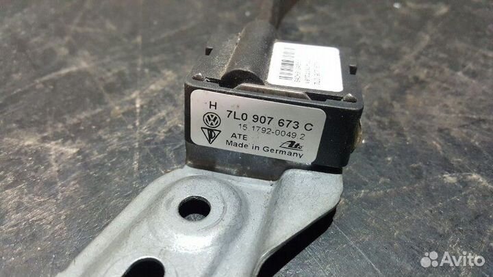 Датчик ускорения Porsche Cayenne 957 M48.51 08