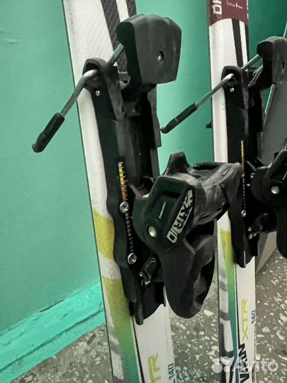 Горнолыжные лыжи 140