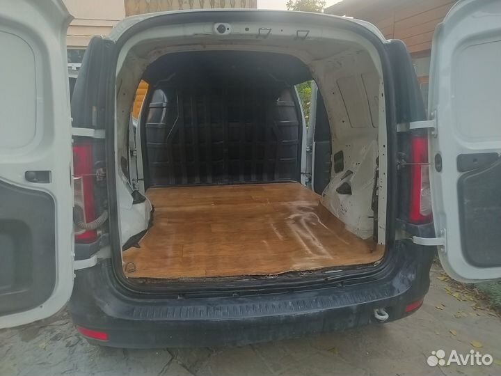 LADA Largus 1.6 МТ, 2014, 272 000 км