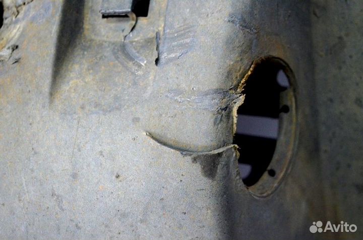 Крыло ведущего моста, заднее левое MAN TGX 18.440