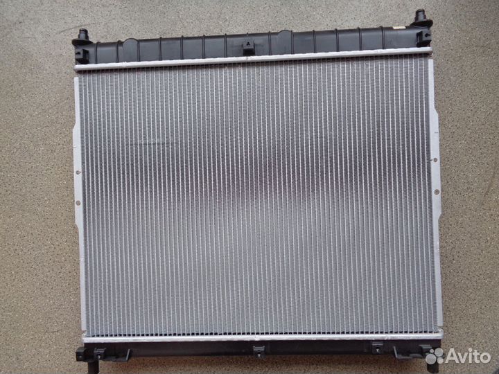 Радиатор охлаждения двигателя SsangYong Rexton