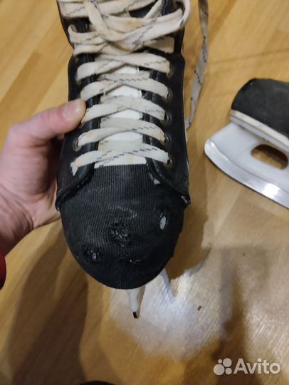 Коньки хоккейные