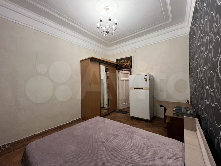 Комната 16 м² в 5-к., 1/7 эт.