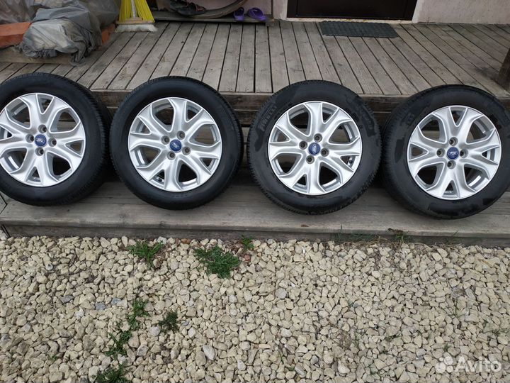 Резина на литых дисках для Форд Экоспорт