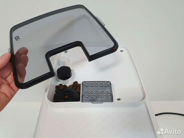 Кофемашина Philips Latte Go EP3243