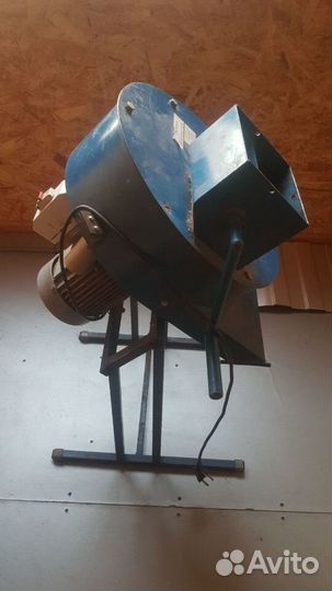 Измельчитель сена, травы и соломы