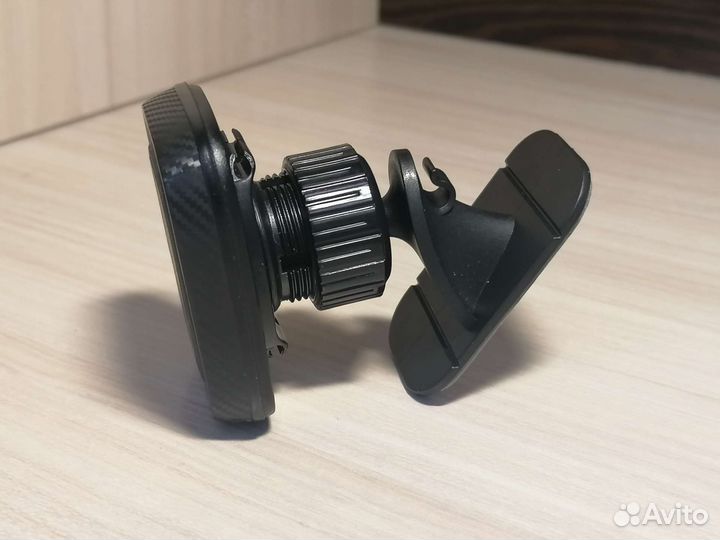 Держатель для телефона в автомобиль