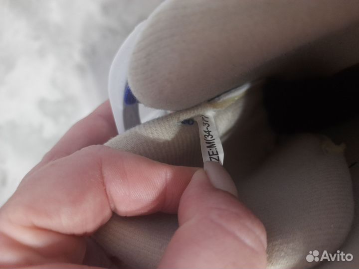 Коньки хоккейные