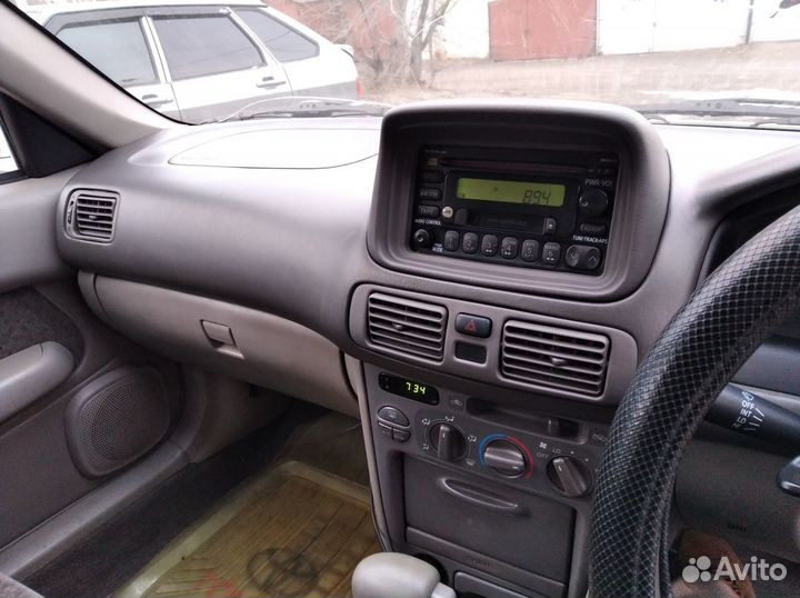 Toyota Sprinter AT, 2000, 210 000 км