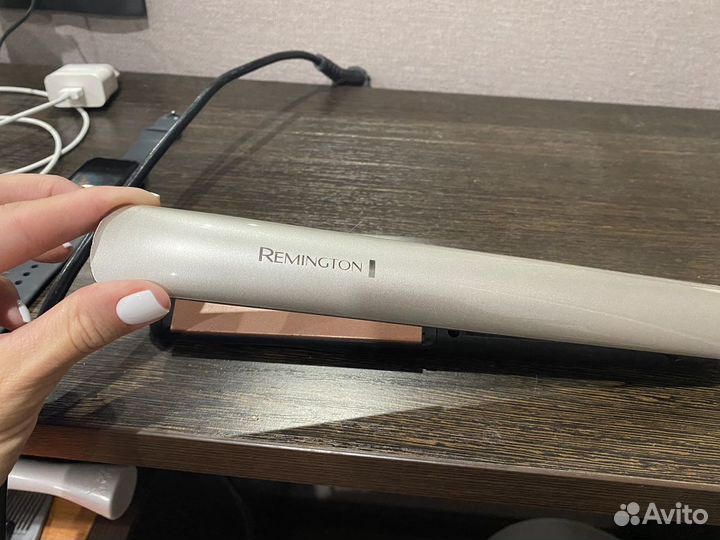 Утюжок Remington s8590