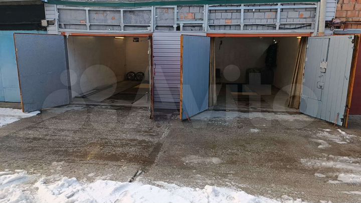 Гараж, > 30 м²