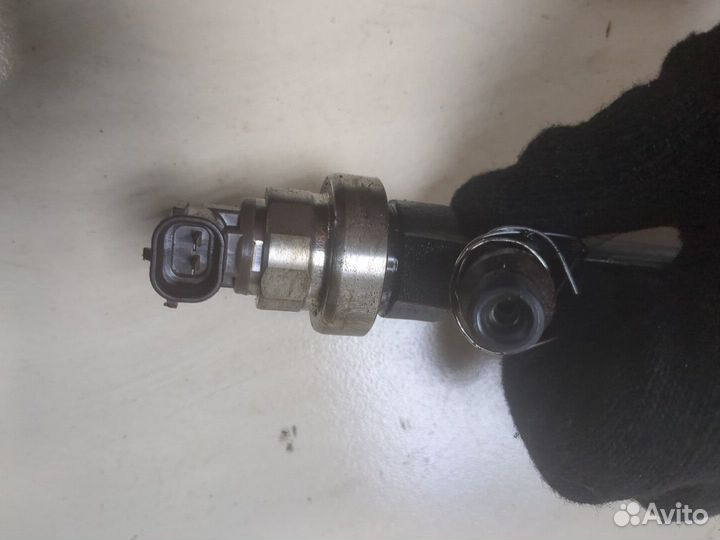 Форсунка топливная Opel Corsa D