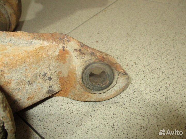 Кулак поворотный передний правый Chevrolet Lanos