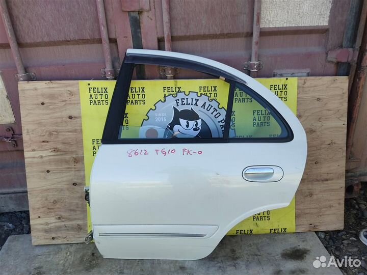 Дверь задняя левая Nissan Bluebird Sylphy (tg10)