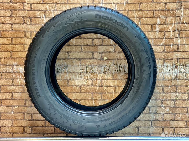 Nokian Tyres Hakkapeliitta 7 215/60 R16 99T
