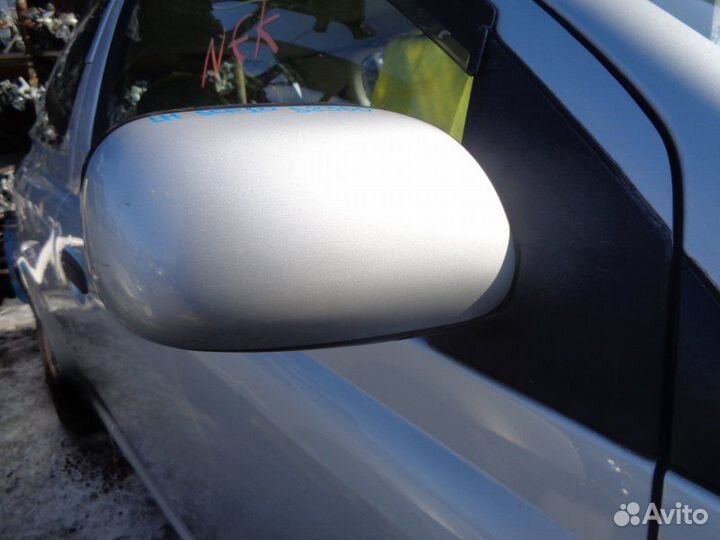 Зеркало правое Toyota Vitz SCP10 1SZ-FE 2003/11