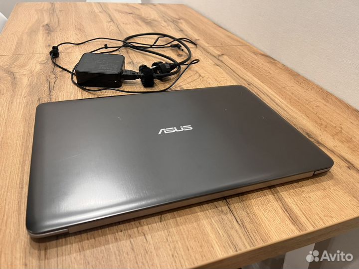 Ноутбук asus