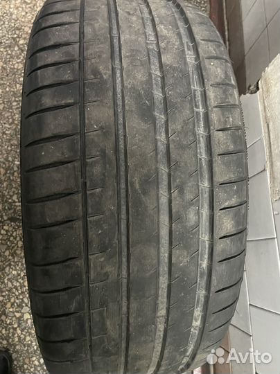 Michelin Pilot Sport 5.00/4.5 R22