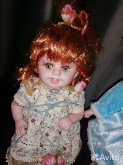 Кукла фарфоровая