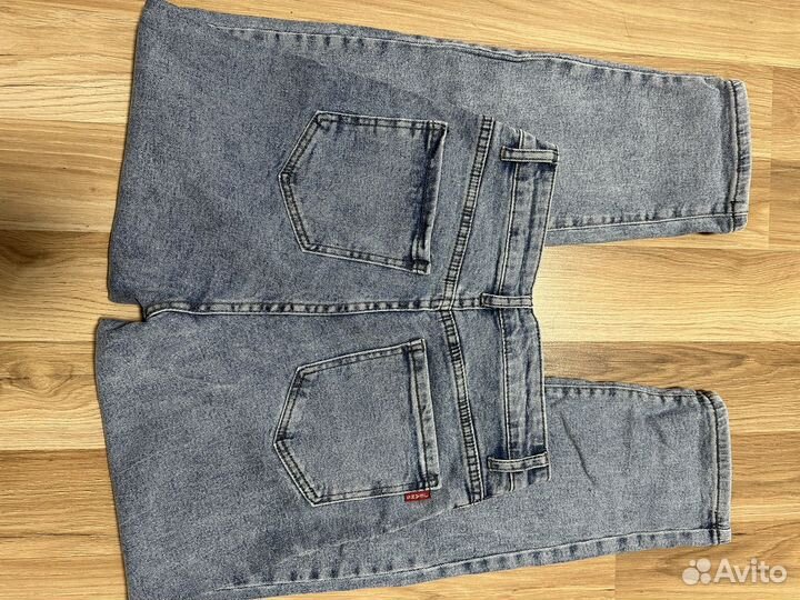 Модные джинсы