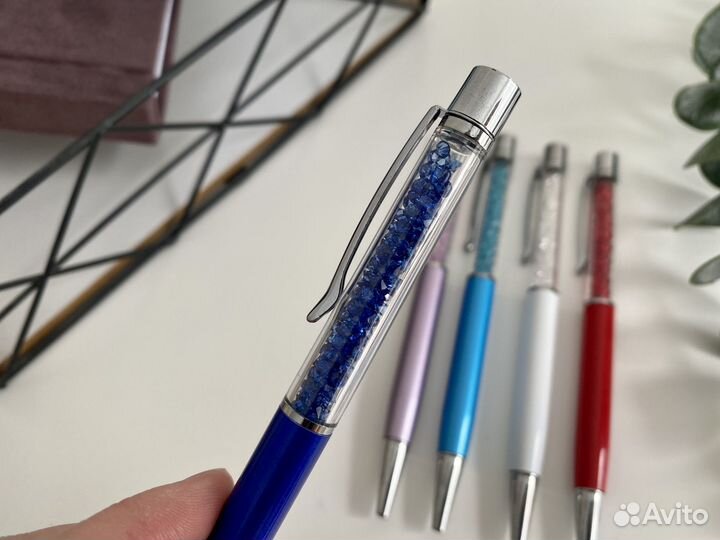 Шариковая ручка с кристаллами внутри новая