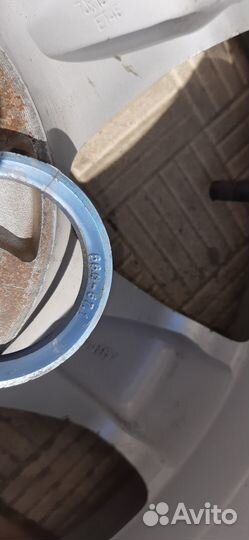 Автомобильный диск r16