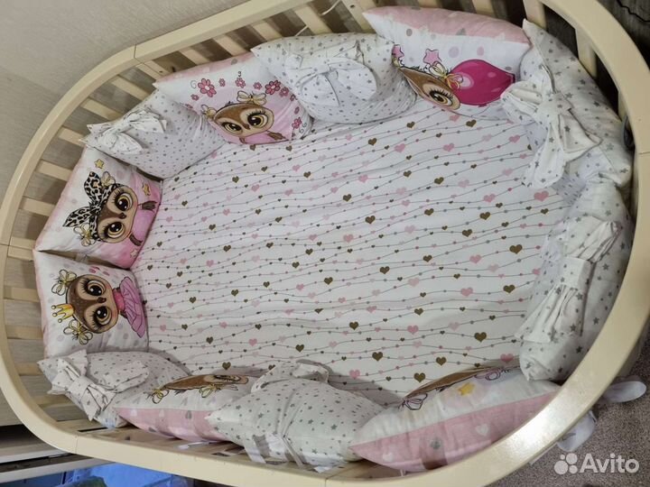 Детская кроватка с маятником овальная