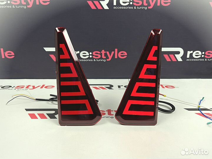 Фонари в задний бампер Toyota Esquire 80 Led