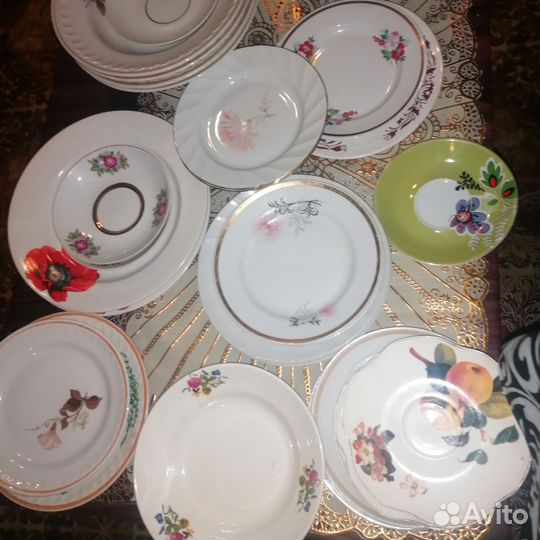 Тарелки, блюдце