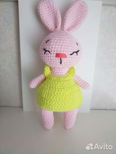 Вязанный заяц, вязанные игрушки
