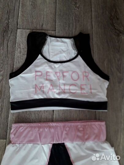 Костюм для фитнеса