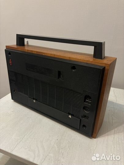Радиоприемник океан 209 с фм в отличном состоянии