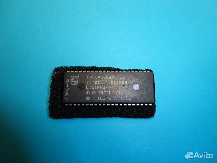 Микросхема p83c055bbp/173