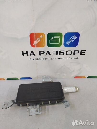 Подушка безопасности в дверь передняя правая