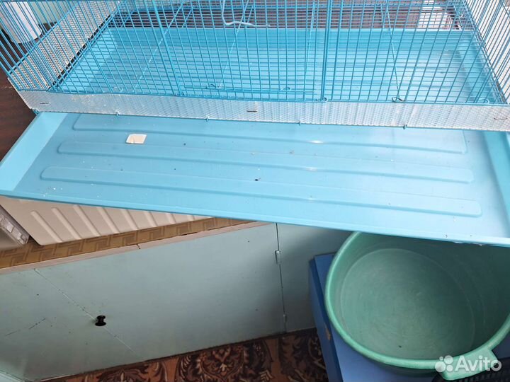 Большая клетка для птиц