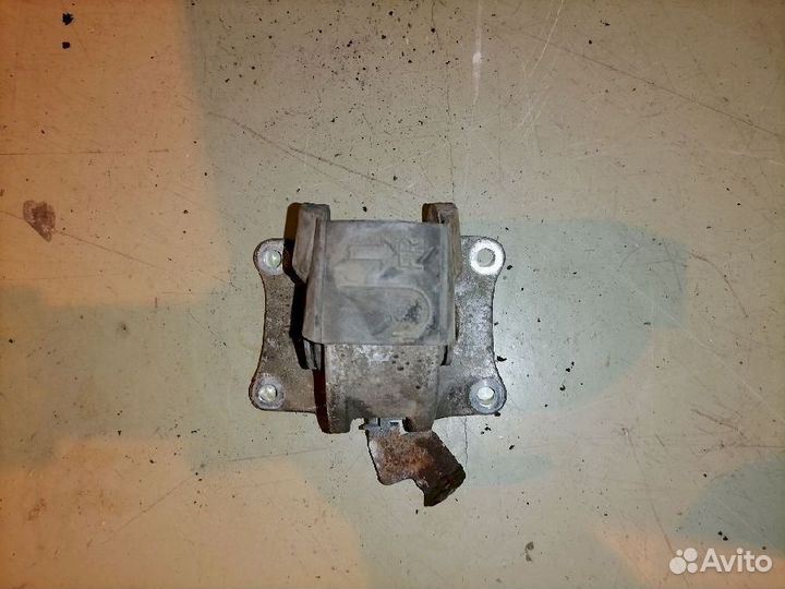 Опора двигателя (подушка двс) передняя левая 11220