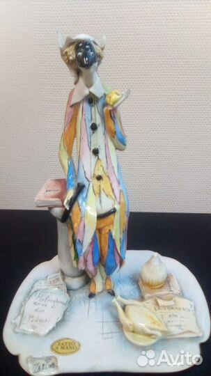 Фарфоровая статуэтка Маска. Италия