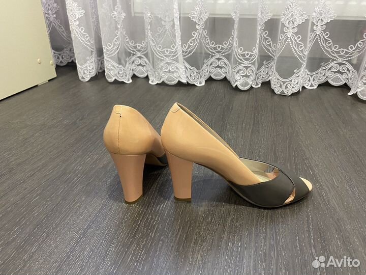 Туфли женские 38 размер новые