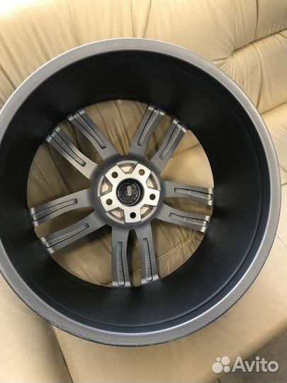 Диски Replica R 21 для Audi Q7 - Q8 2016-2019 года