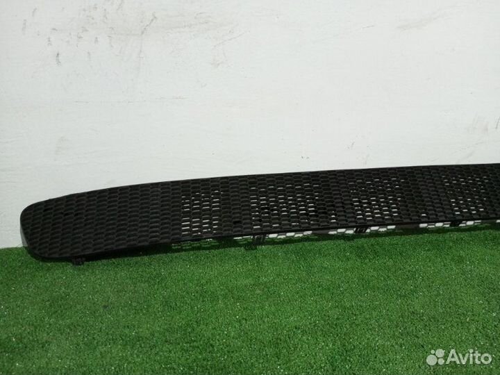 Решетка в бампер Nissan Almera N16