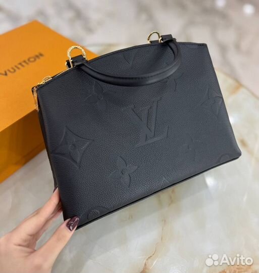 Сумка Louis Vuitton Petit Palais