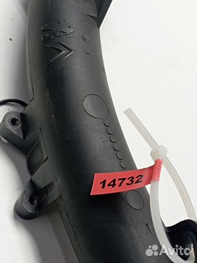 Патрубок интеркулера Peugeot 308 2 9677537380