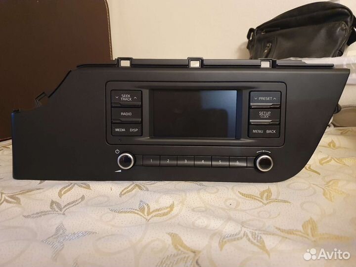Штатная магнитола на Kia Rio 4