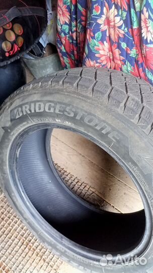 Bridgestone Blizzak Ice 2.25/60 R17