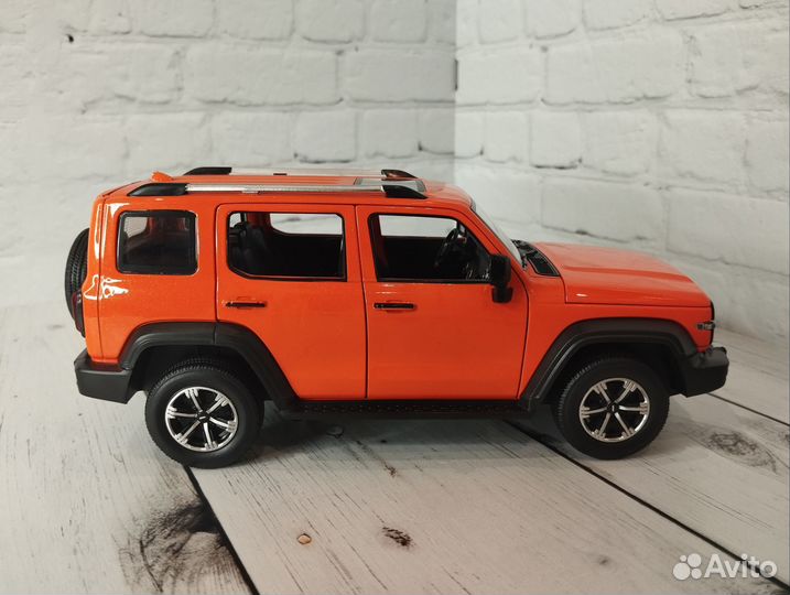 Танк 300 металлическая машинка оранжевый