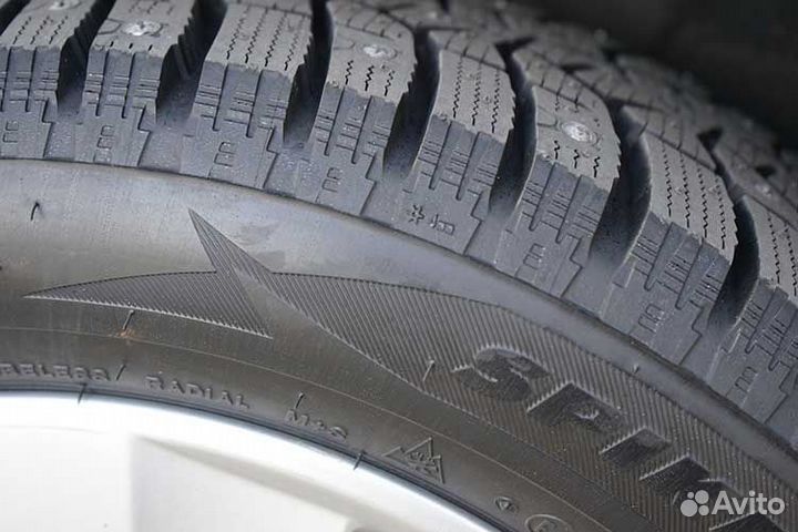 Bridgestone Ice Cruiser 7000S 225/60 R17 99T